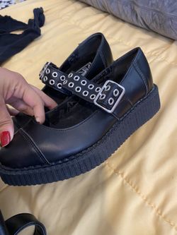 TUK Platform Flats Size 5