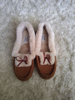 Free Old navy comfy /warm shoes
