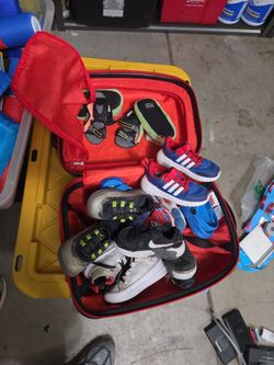 Toddler shoes lot