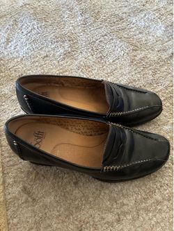 Sofft brand size 9 1/2. Wedge shoes
