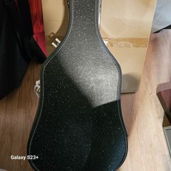 VINTAGE ACOUSTIC GUITAR 6 STRINGS 