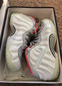 Foamposite 9.5 size Yeezy white foams!!!