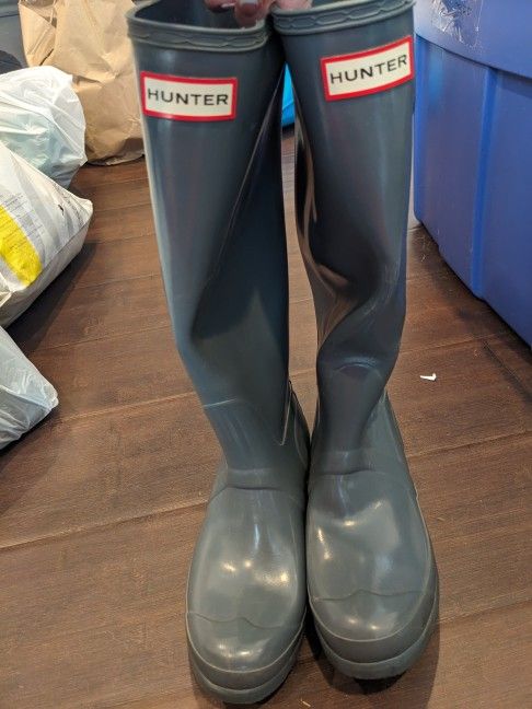 Genuine Hunter Gray Rain boots size 6