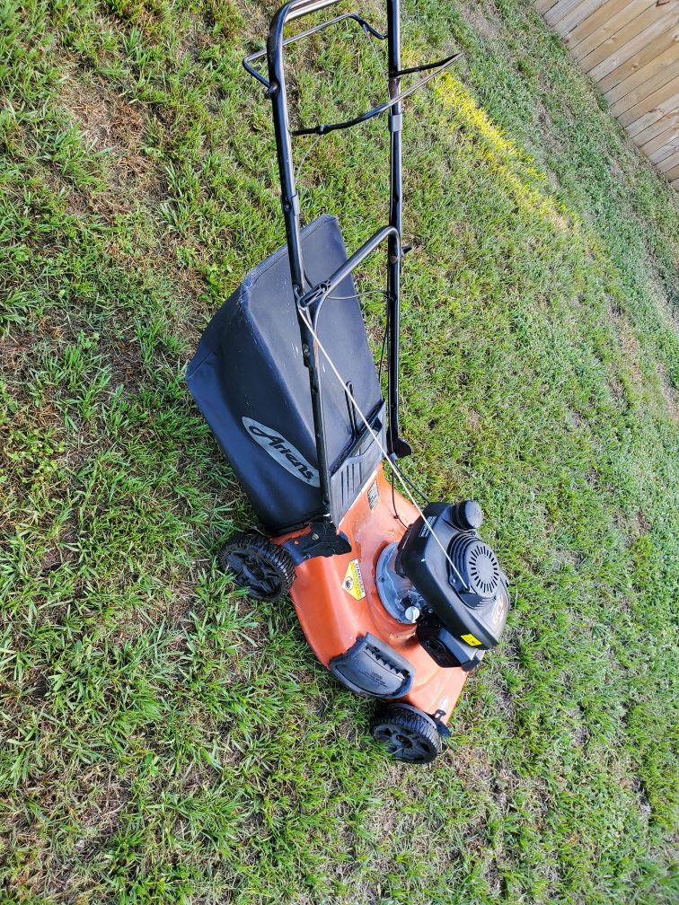 22" Ariens self propelled lawn mower