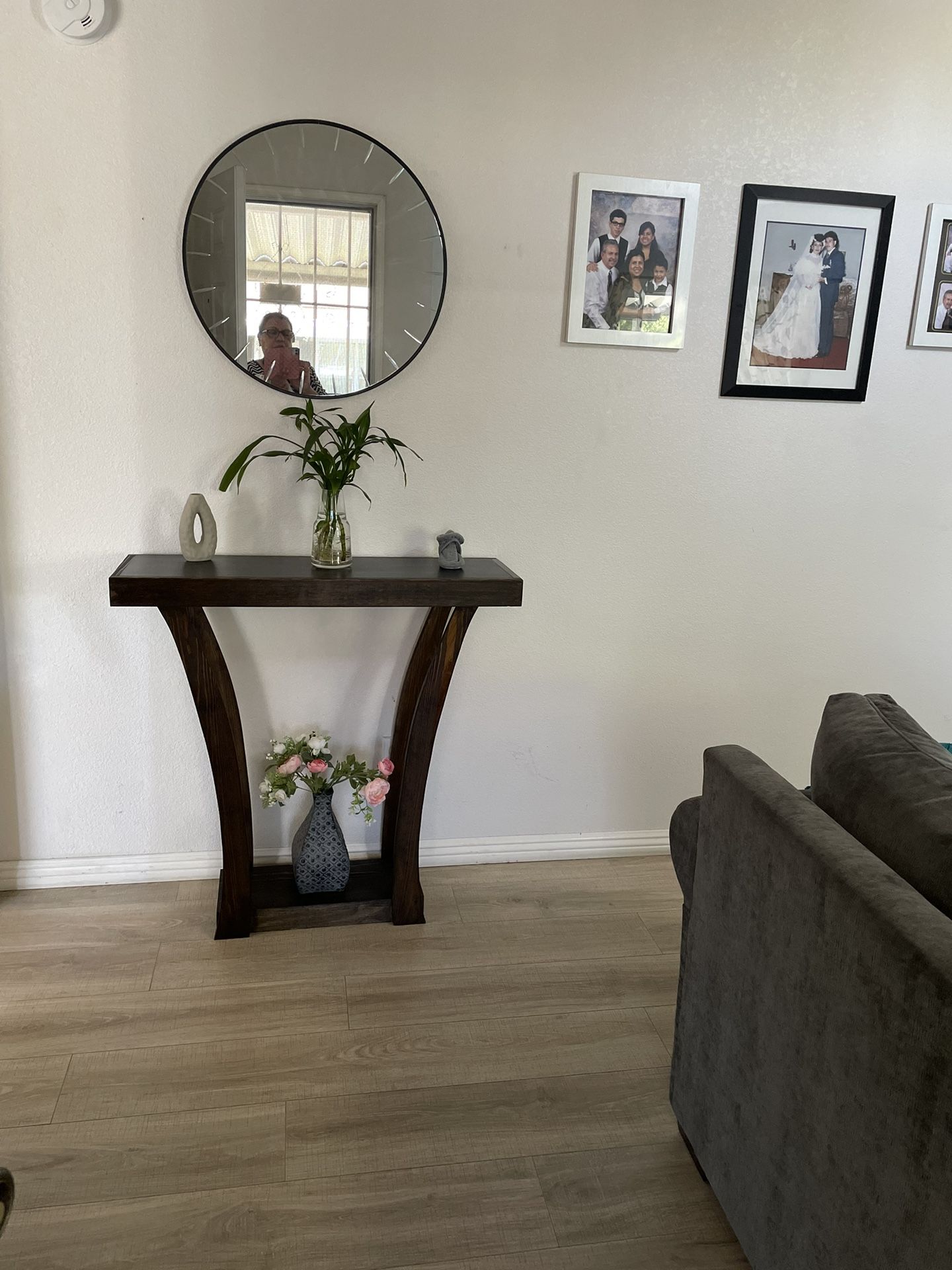 New console Table