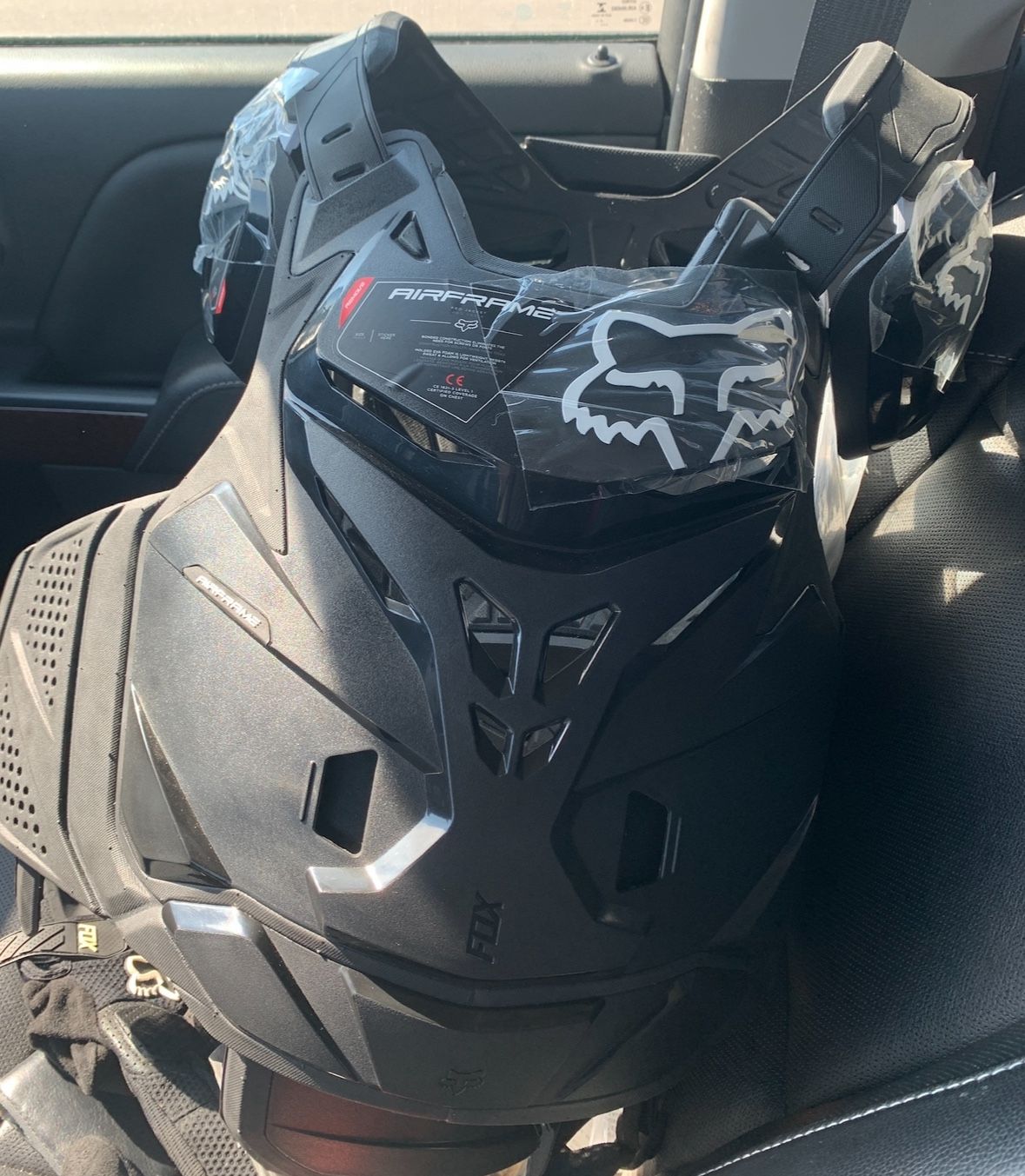 Fox Airframe Chest Protector -size Large , Great Like New Condition