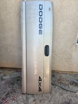 01 Dodge Ram Tailgate