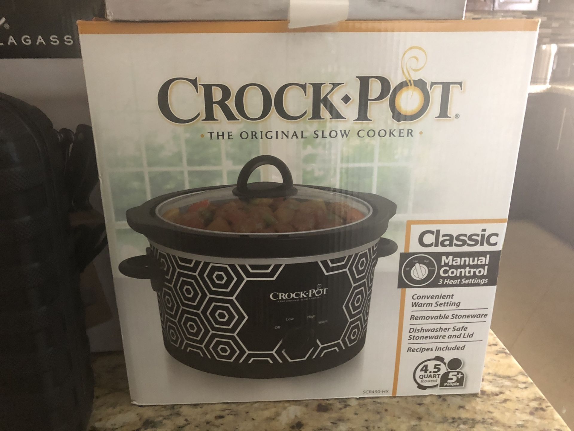 Crock pot slow cooker