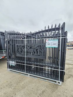 NEW DRIVEWAY GATE HEAVY DUTY 20'X7'IDEAL FOR NEW HOUSE,FARM,RANCH,GALVANIZED POWDER COATING,DEER MOTIF STYLE,IF SOMEBODY INTERESTED PLEASE TEXT ME ANY