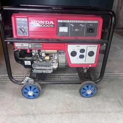5000 W Honda Generator In Excellent Condition