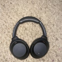 Sony WH1000XM3 Noise Cancelling Headphones