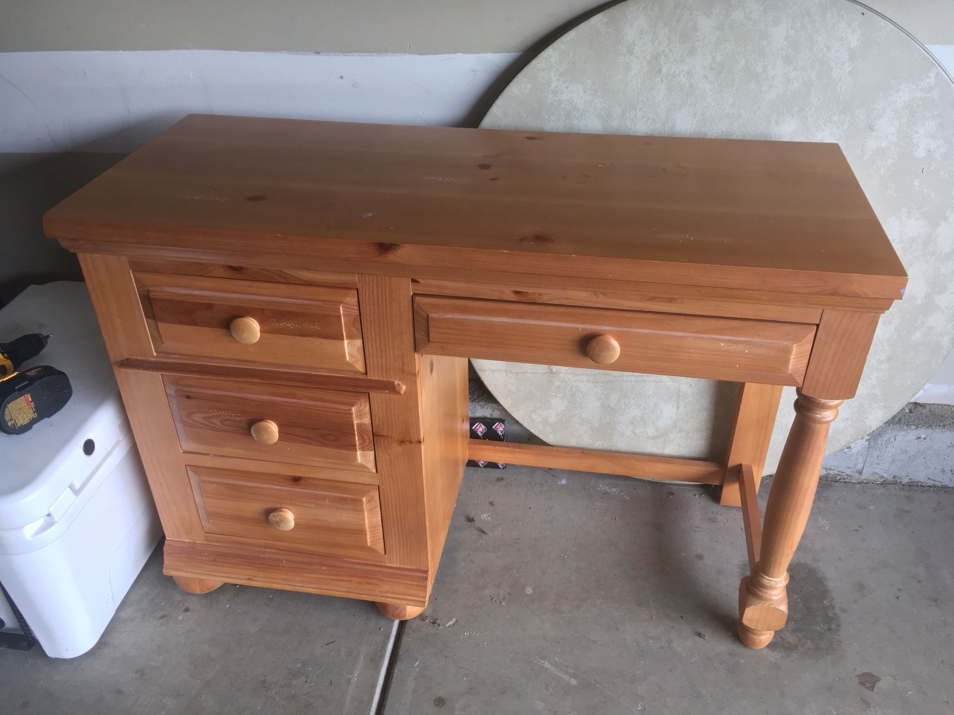 Really nice Broyhill desk