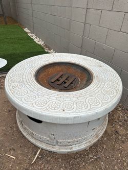 Outdoor circular fire pit table Outdoor circular fire pit table