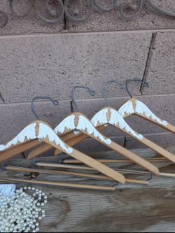 BEAUTIFUL WOOD HANGERS SHABBY CHIC STYLE 
