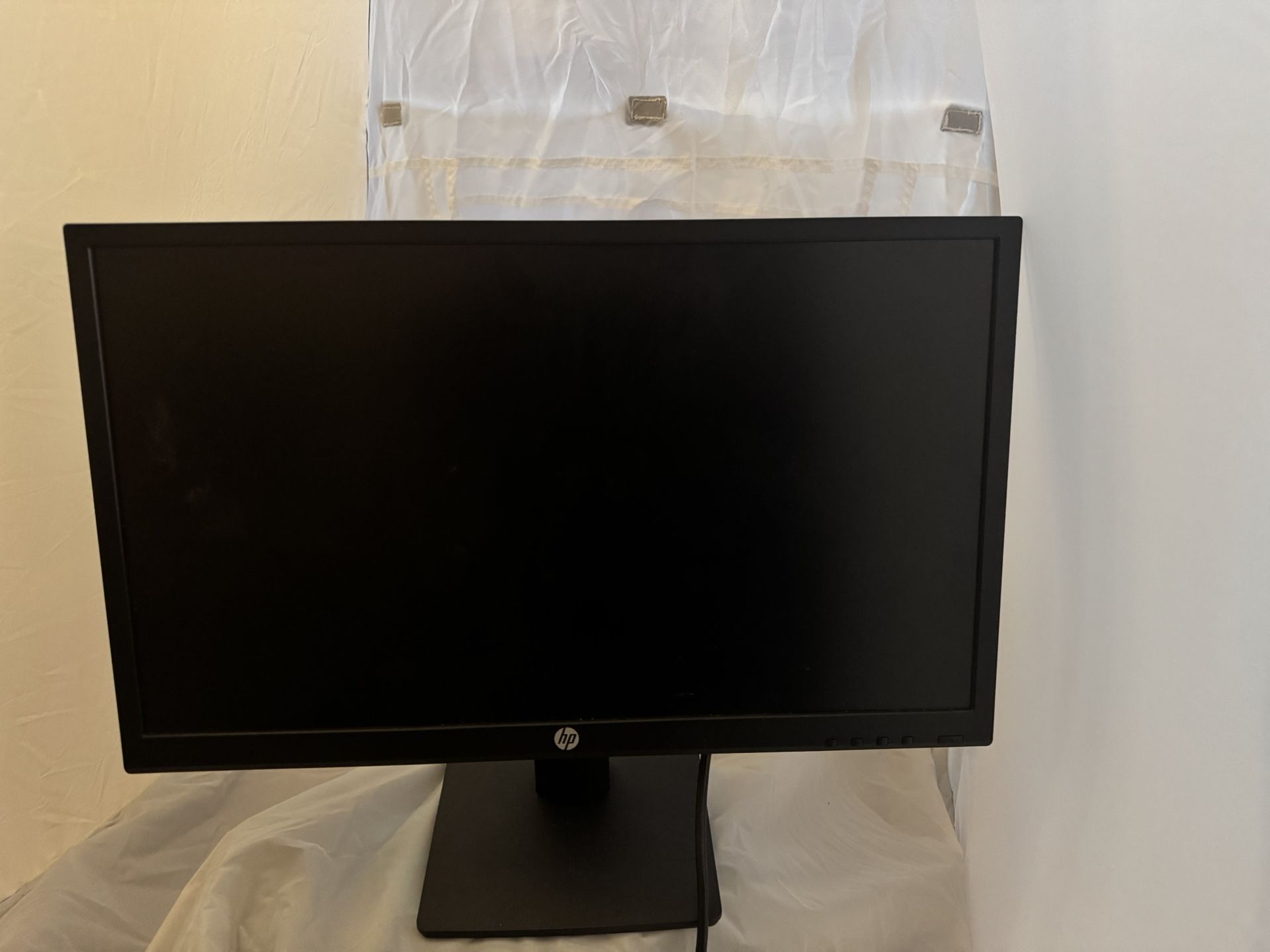 HP V222vb 21.5- Inch monitor