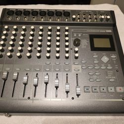 Korg D888 Digital Recording Studio