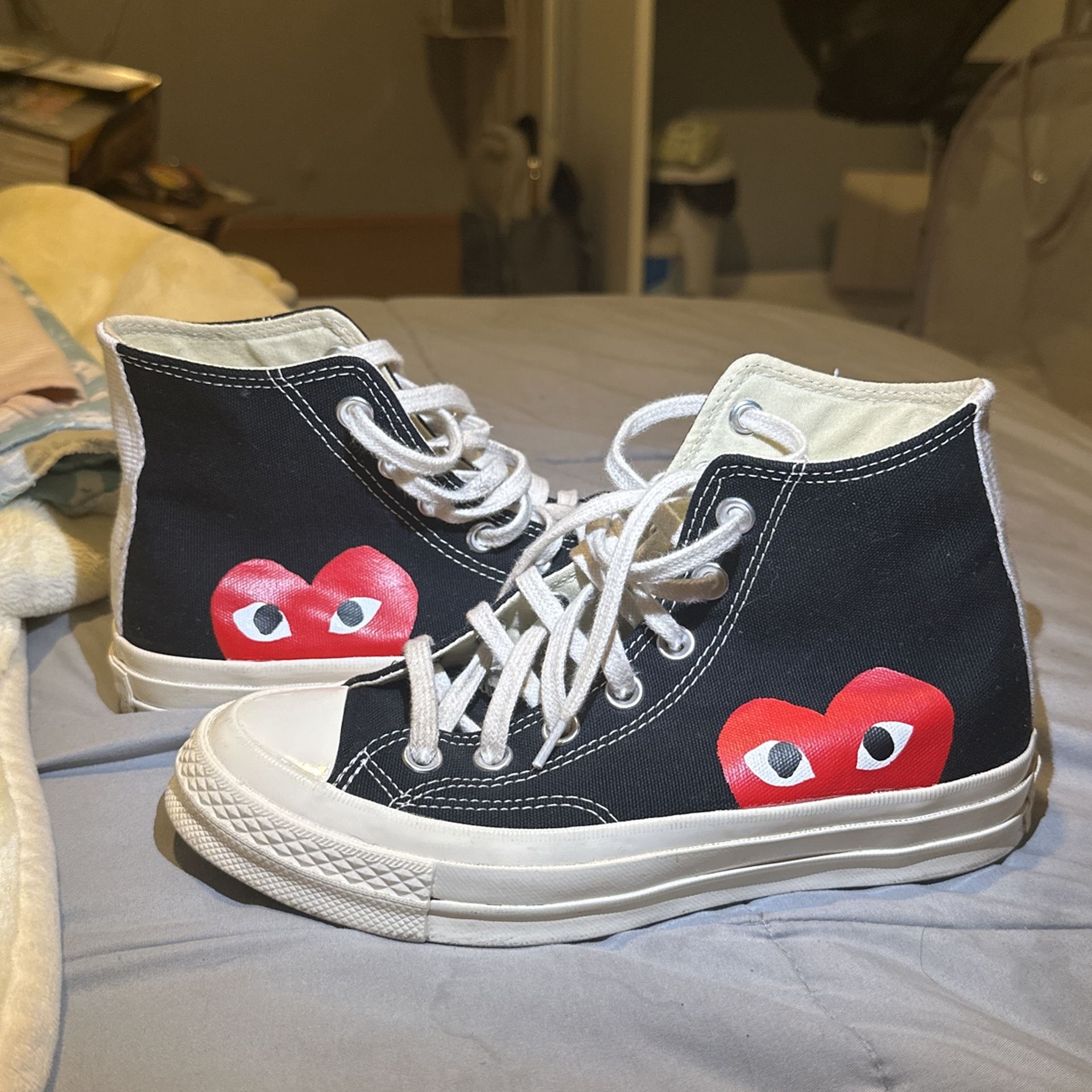 Heart Converse X Play (High Tops) Size 6w , 4m