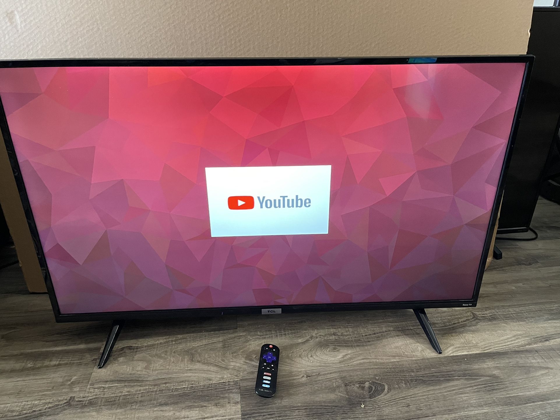 TCL 43” Roku Smart TV 4K UHD HDR In Working Condition With Remote Control Included. $140 Firm On Price