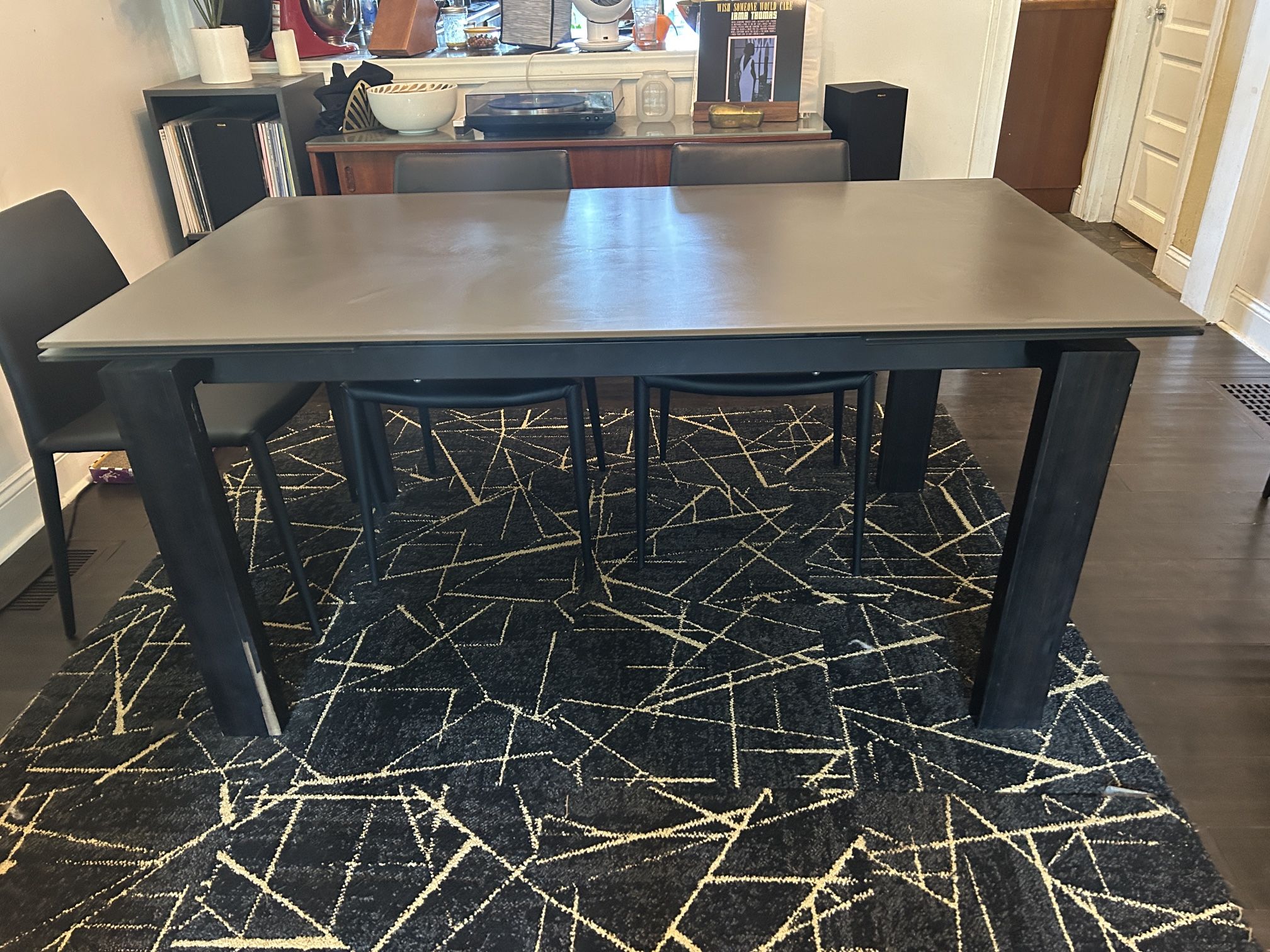 Free Extendable Glass Dining Table