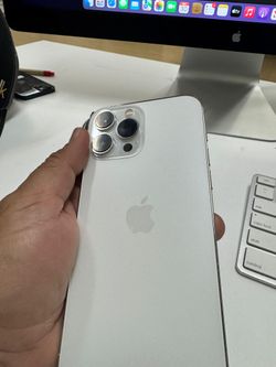iPhone 13 Pro Max 256 GB white Unlocked For All Carriers