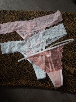 Gently used womens article of clothing
