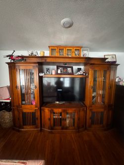 Entertainment center & free TV