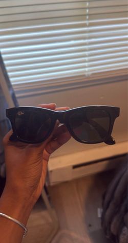 Ray ban meta glasses no charging case