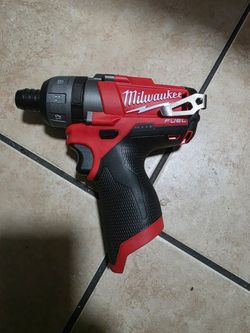 Milwaukee fuel m12 screwdriver