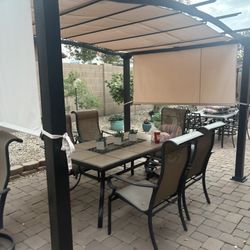 Pérgola , Table And Chairs 