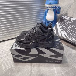 Off-White Chunky Sneakers All Black
