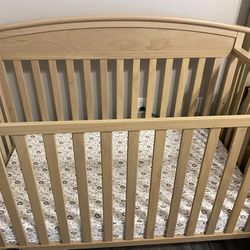 Baby Crib  With A Mattress 