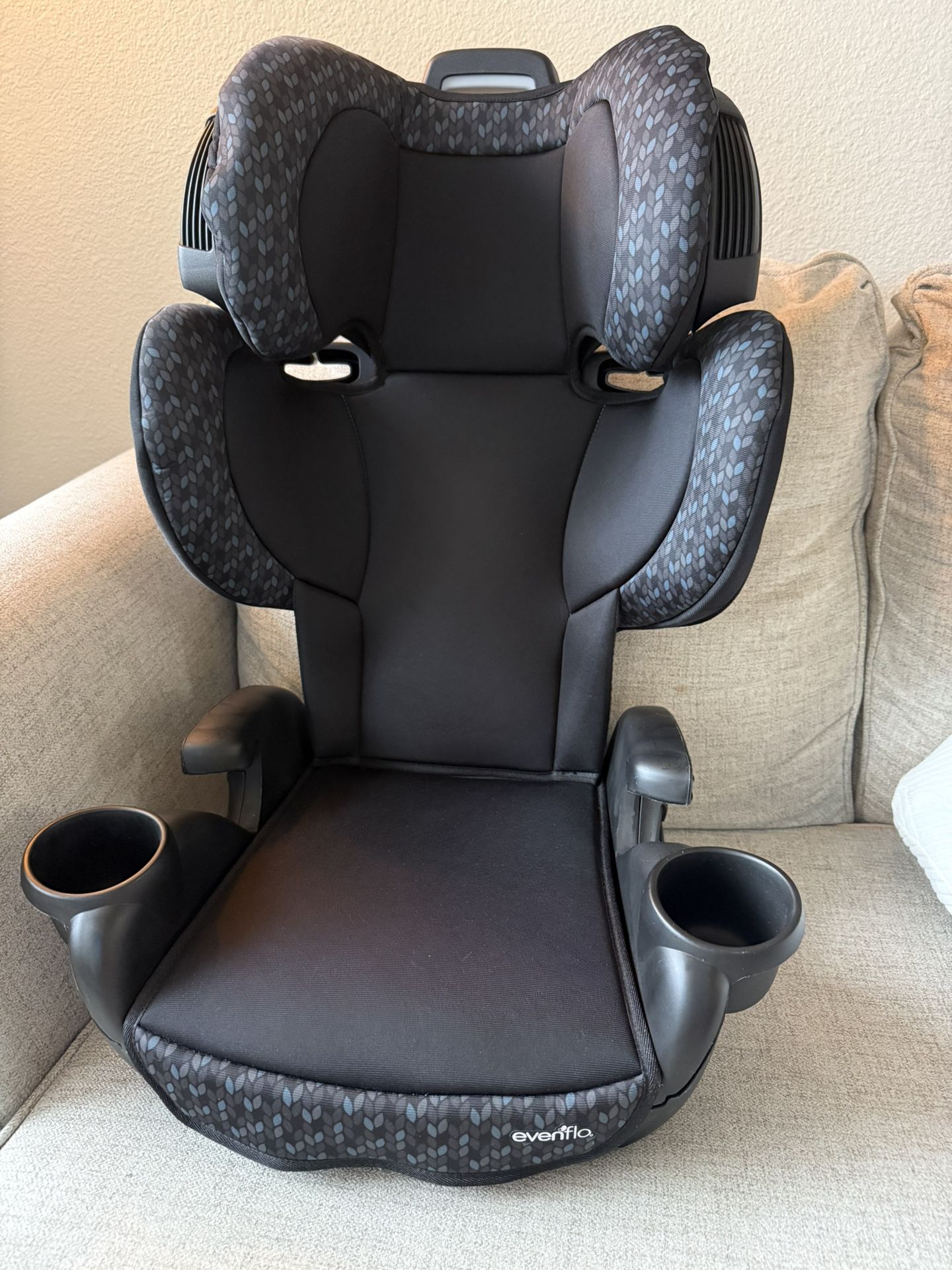 Brand New Evenflo GoTime LX Booster Car Seat (Quincy Blue)
