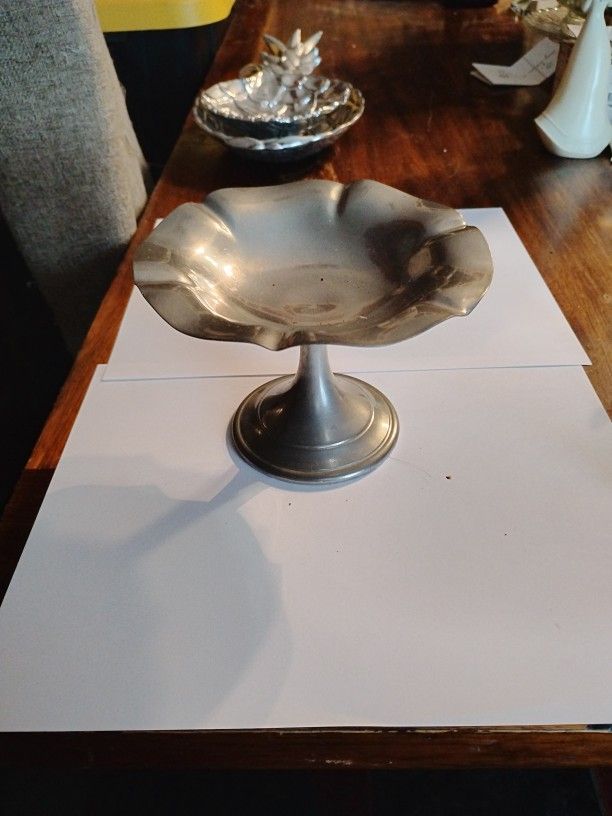 Vintage Flagg And Homan Pedistal Dish
