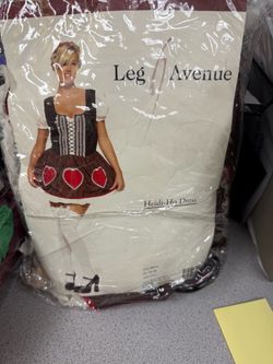 Woman costume Legg Avenue Octoberfest