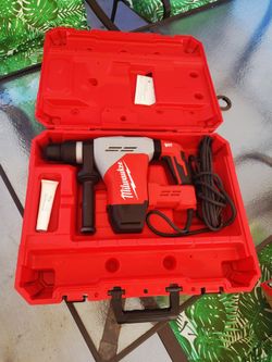 Milwaukee model 5517-21 1-9/16 in. SDS-Max Rotary Hammer.(used like new)