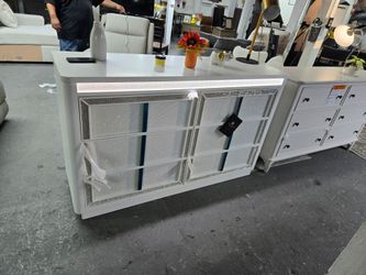 White Dresser with Crystal Drawer Fronts and LED Light