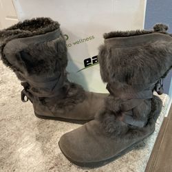 Authentic Earth Suede And Fur Boots ~ 8.5 Gray / Grey