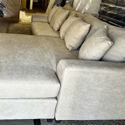 Sectional With Wide Ottoman 
