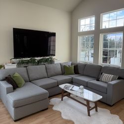 Massive 3-Piece Gray Sectional – Super Comfortable!
