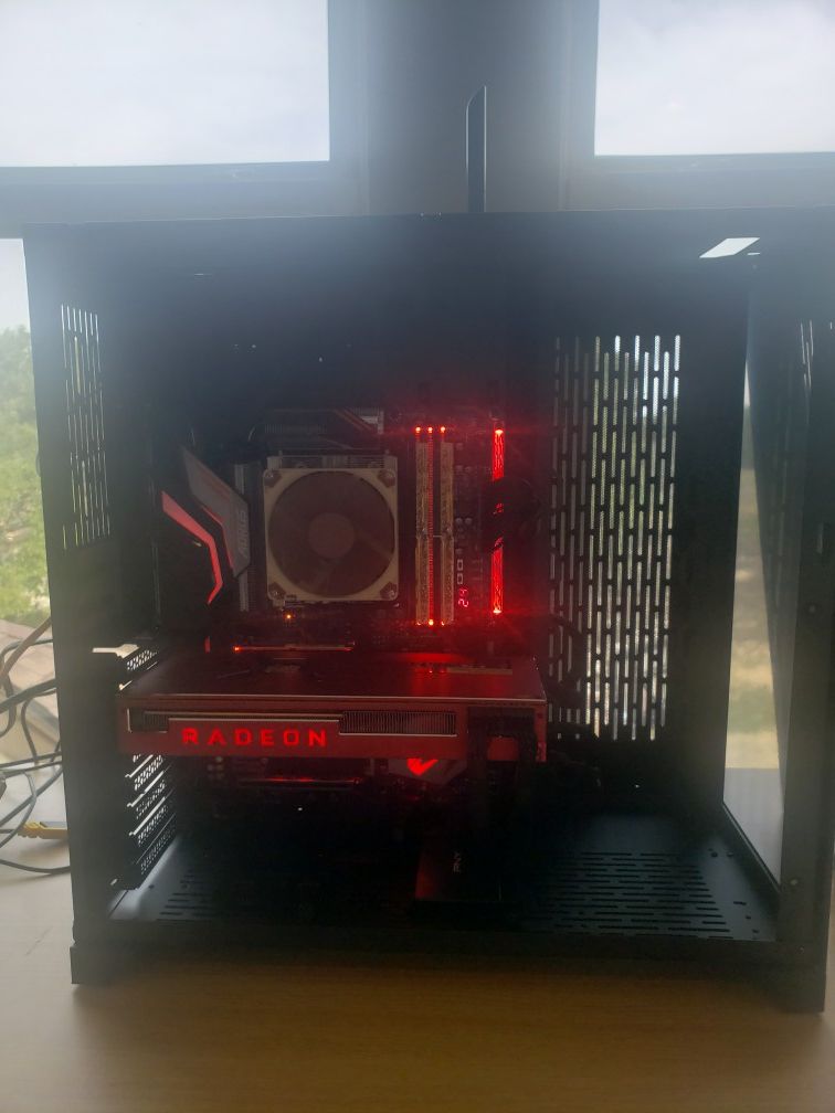 Custom Mid Tier Gaming Computer for Fps, MMORPG, and streaming with AMD processor AMD GPU