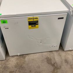 Magic Chef 7.0 Cu Chest DeepFreezer HMCF7W4 7.0 JXG