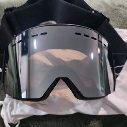 Small Ski/Snowboarding Goggles