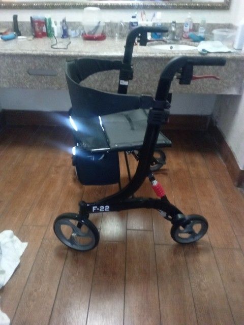 Drive XL. Walker F-22