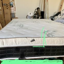 Qeen Matresses Set