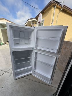 Frigidaire Refrigerator