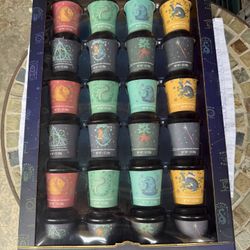 Harry Potter Gift Set  24 Color Changing Hot Chocolate Mix w/Wand