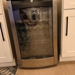 GE Profile Wine Cooler / Wine Refrigerator – Stainless Steel – 30+ Bottle Capacity