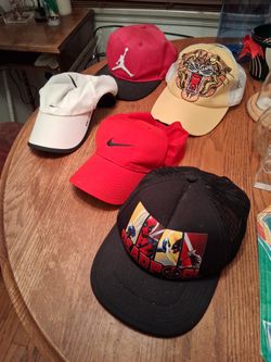 HATS ALL FOR $10 PICK UP IN SUN VALLEY 