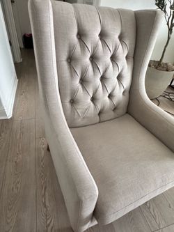 Accent chair