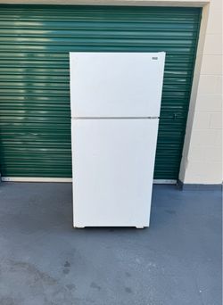 Refrigerator household fridge freezer (free local delivery)